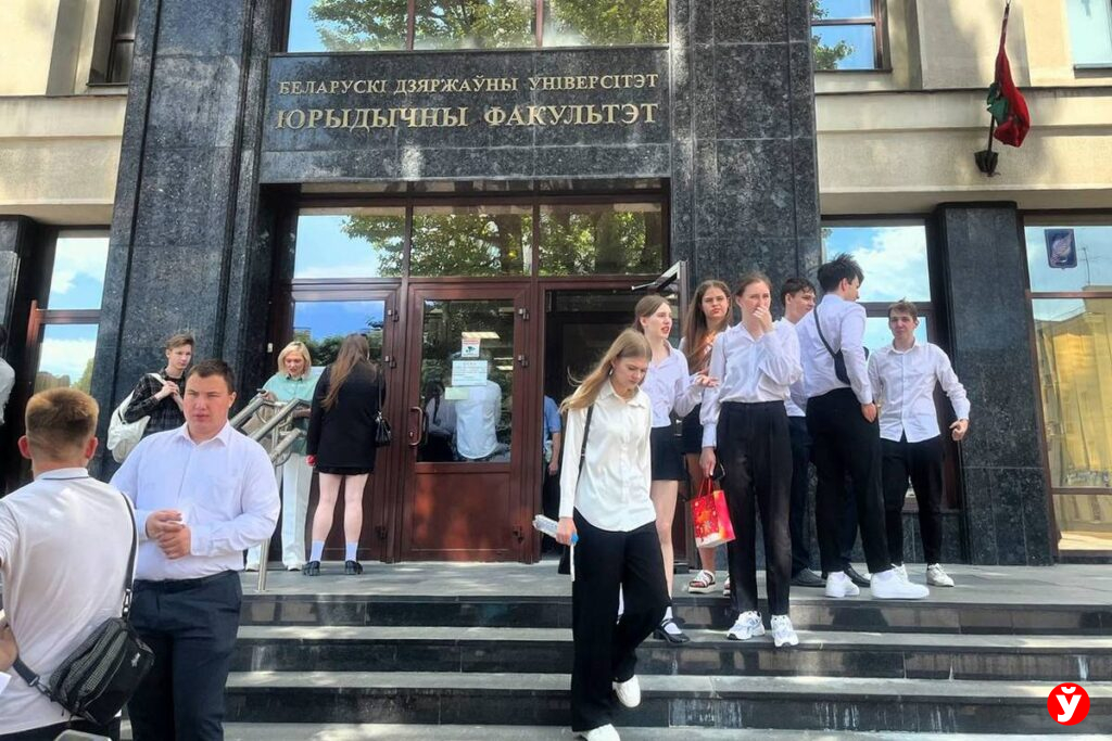 Опубликованы результаты первых дней ЦТ: больше всего стобалльников по английскому